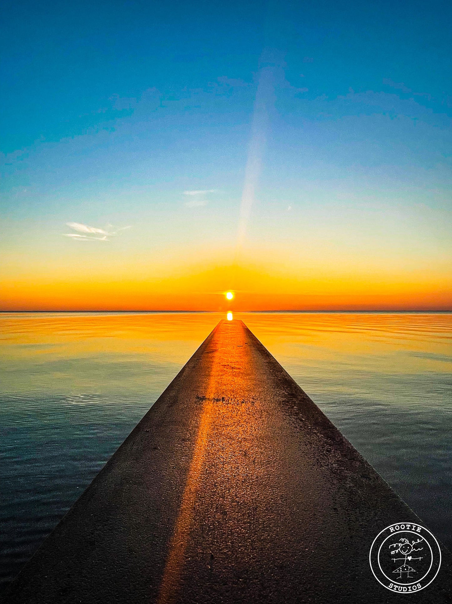 Breakwall Meets The Sunrise Notecard